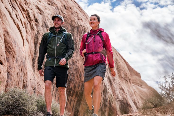 Desert Hiking Essentials: Top 19 Desert Trip Packing List Items
