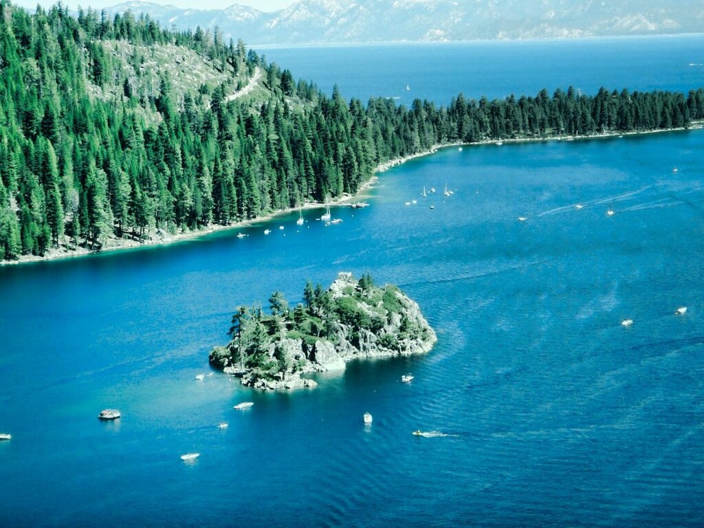 Best Time to Visit Lake Tahoe