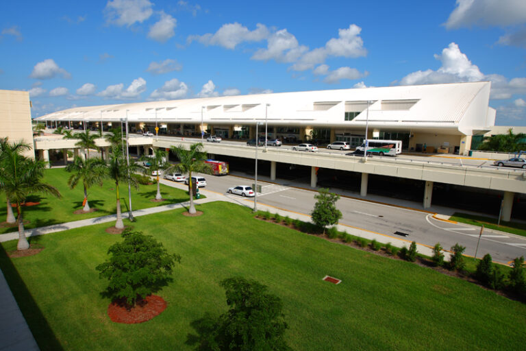 How To Book Fort Myers Airport Parking Price Ultimate Guide   How To Book Fort Myers Airport Parking 1 768x512 