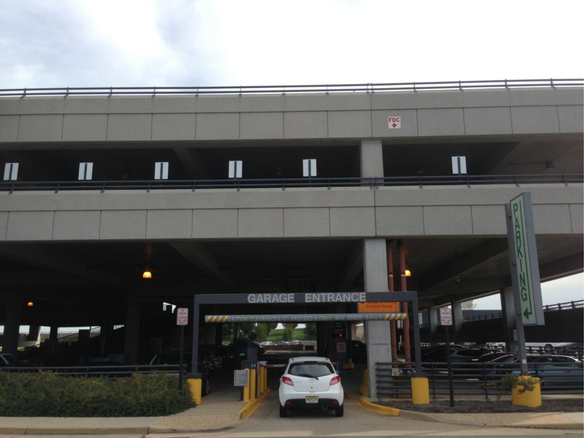 How to Book Parking at Dulles Airport? Price, Ultimate Guide